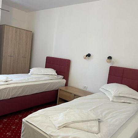 Hotel Silvana Buzias Exterior photo